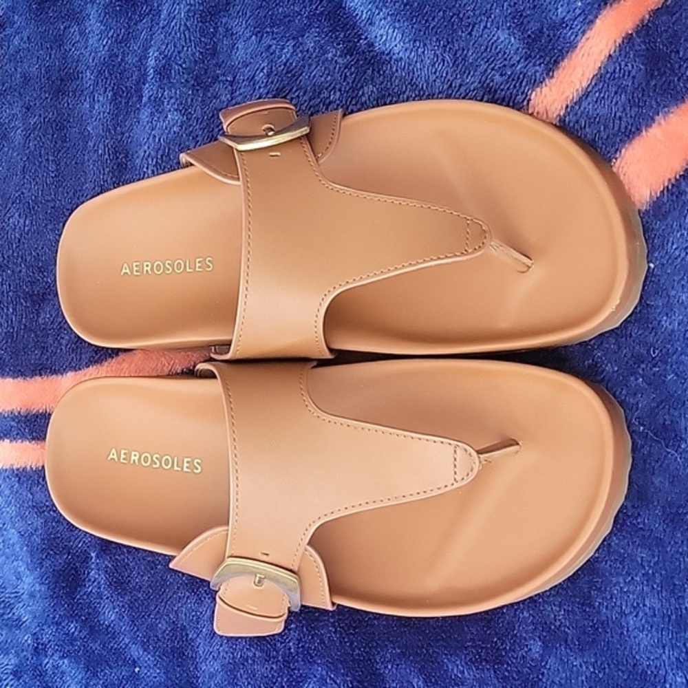 NWOT Aerosoles Flipflop Sandals Women's Size 8 Wide "Lotte" Molded Footbed